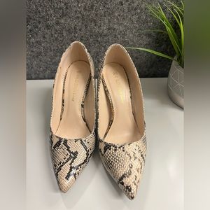 Snake print heels stilettos 6.5